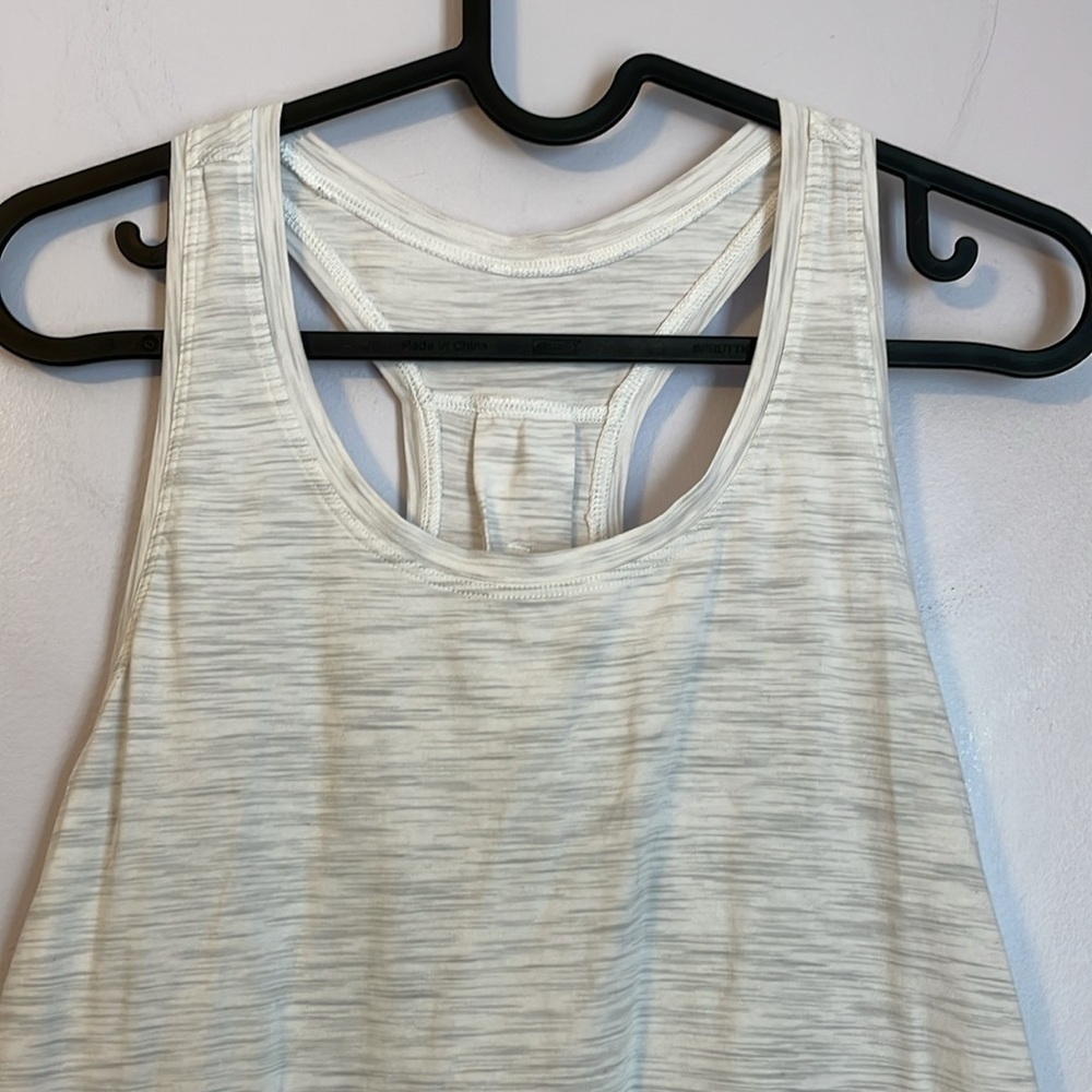 Lululemon Love Tank Pleated in Ice Gray color size 6-8 - Picture 3 of 15